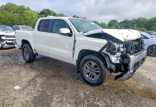 2026 Nissan Frontier S vehicle photo 4