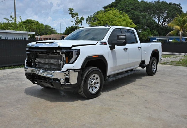 2024 GMC Sierra 2500HD Pro photo 2