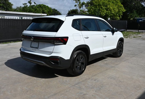 2025 Volkswagen Taos S vehicle photo 3