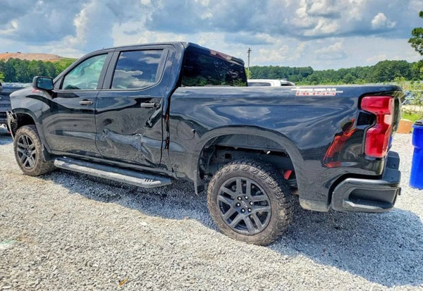 2022 Chevrolet Silverado 1500 Custom Trail Boss vehicle photo 4