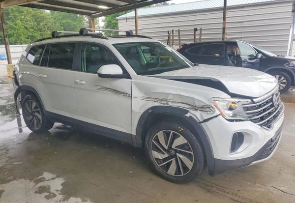 2024 Volkswagen Atlas SE vehicle photo 2