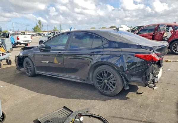 2025 Toyota Camry SE photo 4