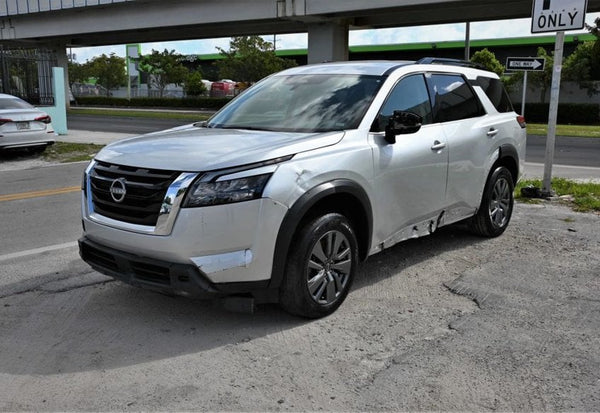 2024 Nissan Pathfinder SV