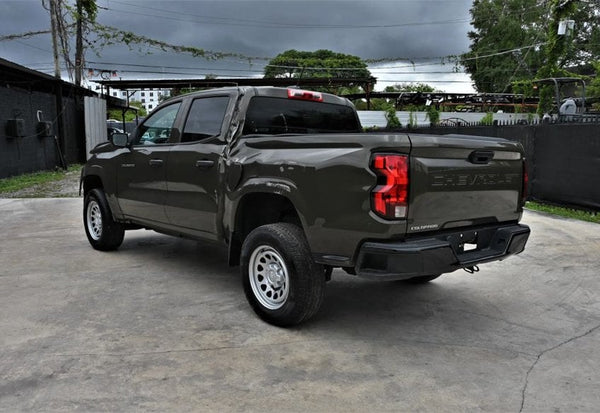 2024 Chevrolet Colorado Work Truck photo 3