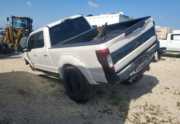 2019 Ford F-350 Super Duty Lariat vehicle photo 3