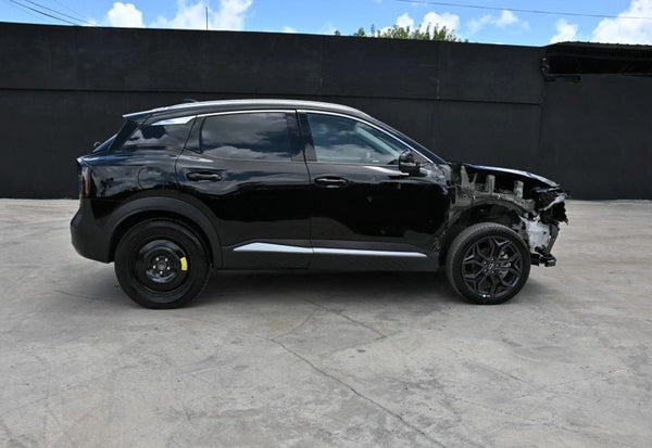 2026 Nissan Kicks SR vehicle photo 6