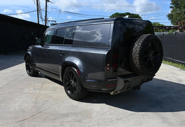2024 Land Rover Defender 130 P400 Outbound vehicle photo 3