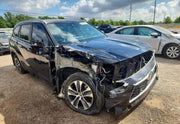 2023 Toyota Highlander XLE Sport Utility 4D thumbnail 2
