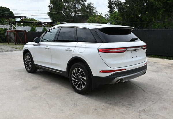 2022 Lincoln Corsair Standard vehicle photo 4