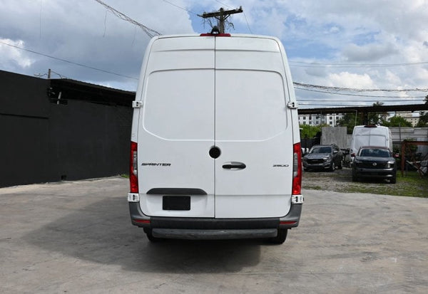 2022 Mercedes-Benz Sprinter 2500 photo 7
