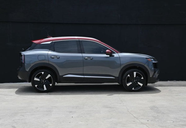 2025 Nissan Kicks SR photo 5