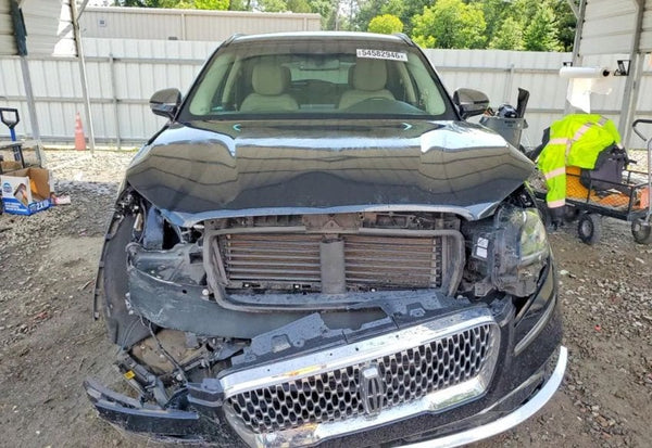 2020 Lincoln Corsair Standard vehicle photo 5