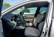 2025 Toyota Corolla Cross L thumbnail 8