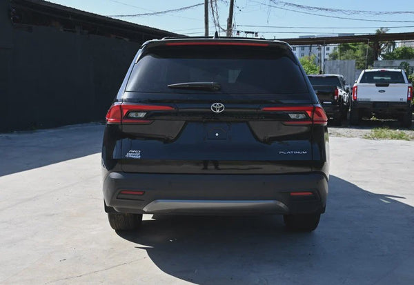 2024 Toyota Grand Highlander Platinum vehicle photo 7