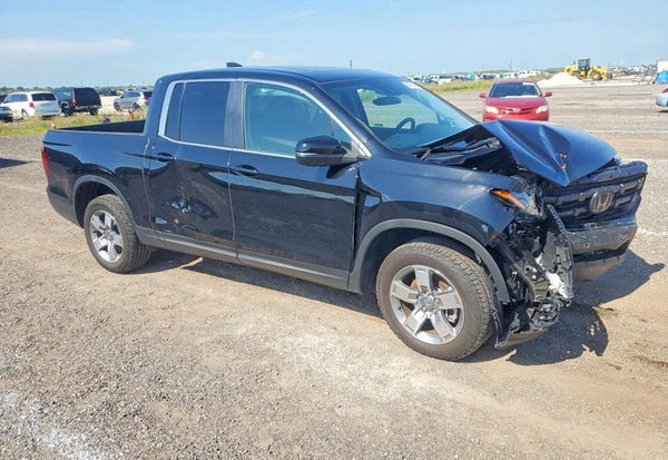 2025 Honda Ridgeline RTL vehicle photo 4