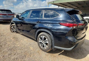 2023 Toyota Highlander XLE Sport Utility 4D thumbnail 15