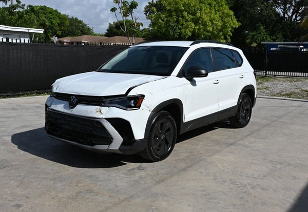 2025 Volkswagen Taos S vehicle photo 2