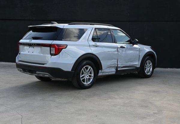 2025 Ford Explorer Active photo 4