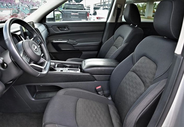 2024 Nissan Pathfinder SV photo 10