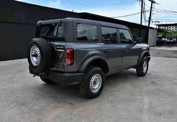 2025 Ford Bronco Base vehicle photo 3