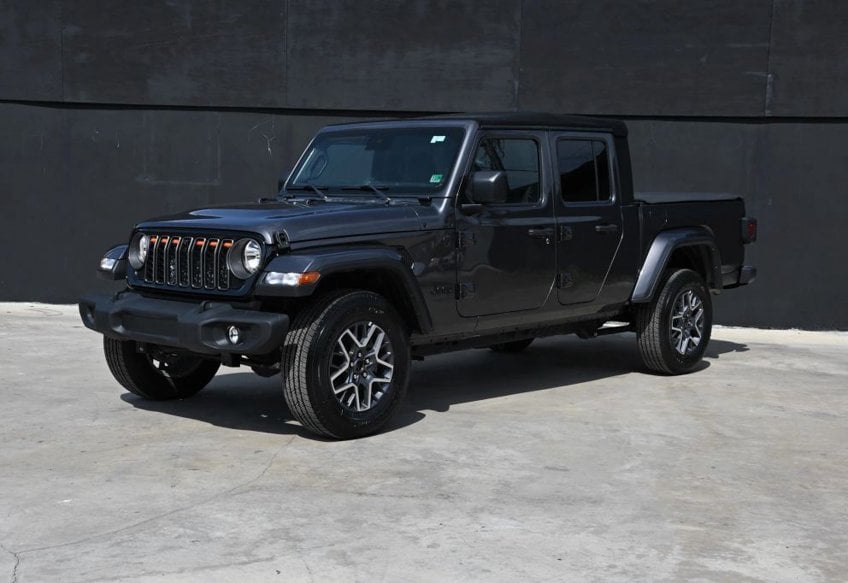 2024 Jeep Gladiator Sport S