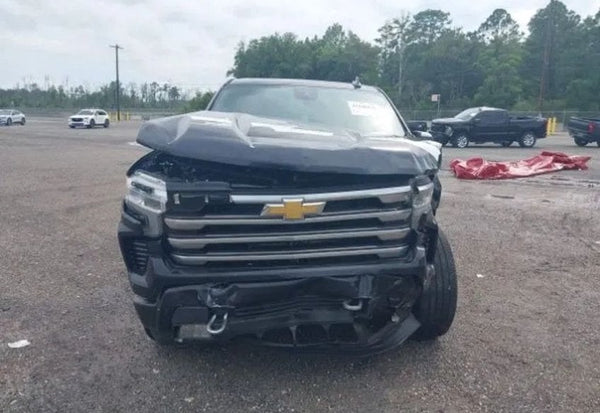 2023 Chevrolet Silverado 1500 High Country photo 5