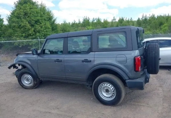 2025 Ford Bronco Base photo 6