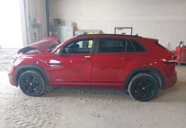 2023 Volkswagen Atlas Cross Sport V6 SEL R-Line Black 4Motion vehicle photo 5