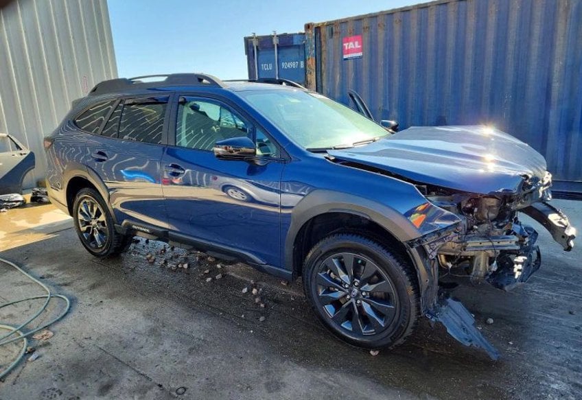 2023 Subaru Outback Onyx Edition main vehicle photo
