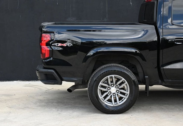 2024 Chevrolet Colorado LT photo 8