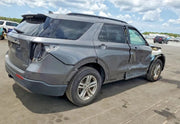 2023 Ford Explorer XLT thumbnail 4