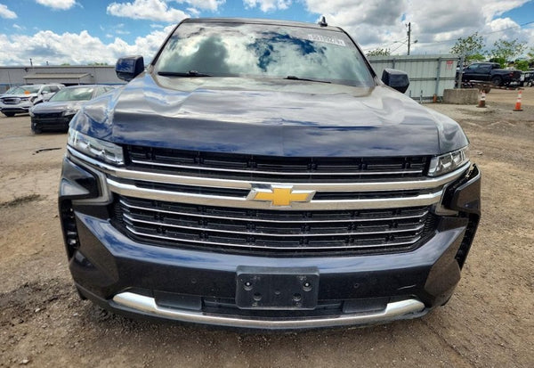 2023 Chevrolet Suburban LT vehicle photo 5