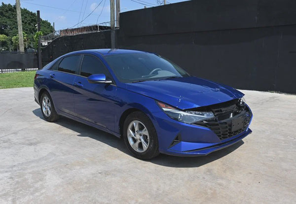 2023 Hyundai ELANTRA SE vehicle photo 3