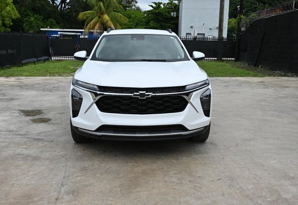 2025 Chevrolet Trax LT vehicle photo 7