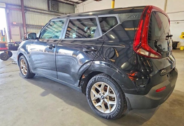 2022 Kia Soul LX Wagon 4D vehicle photo 4