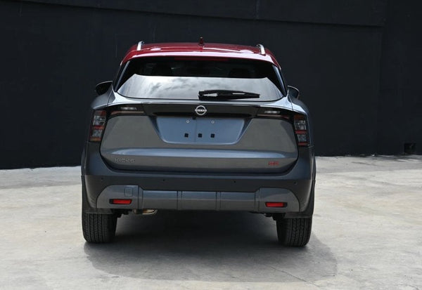 2025 Nissan Kicks SR photo 7