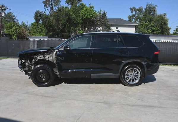 2024 Toyota Grand Highlander Platinum vehicle photo 6