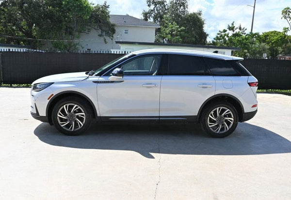 2023 Lincoln Corsair Standard vehicle photo 5