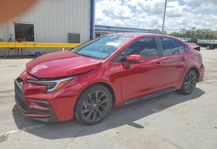 2024 Toyota Corolla SE main vehicle photo