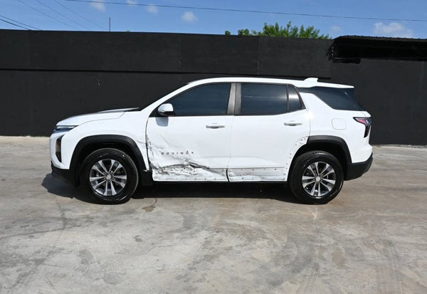 2026 Chevrolet Equinox LT vehicle photo 6