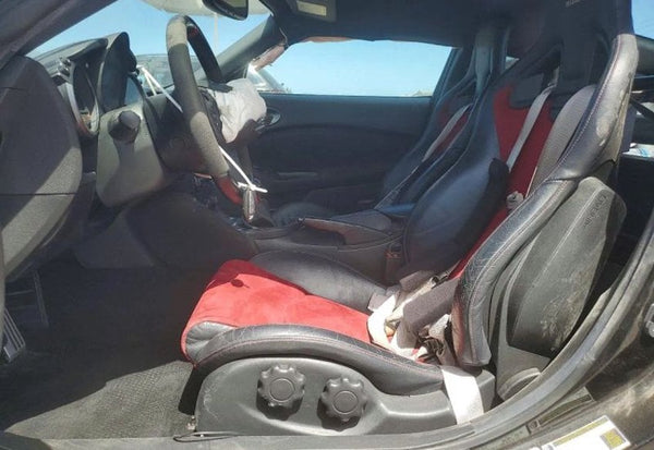 2019 Nissan 370Z NISMO Coupe 2D vehicle photo 8