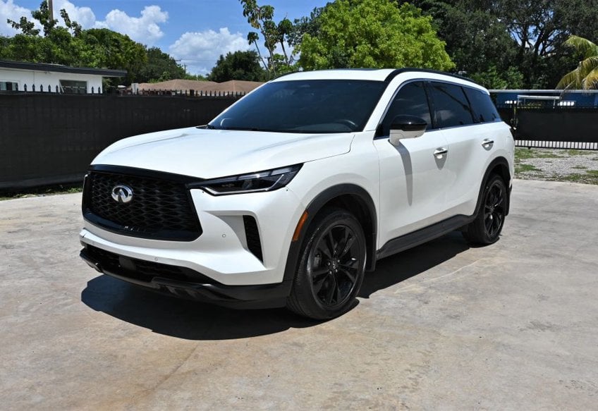 2025 Infiniti QX60 Luxe main vehicle photo