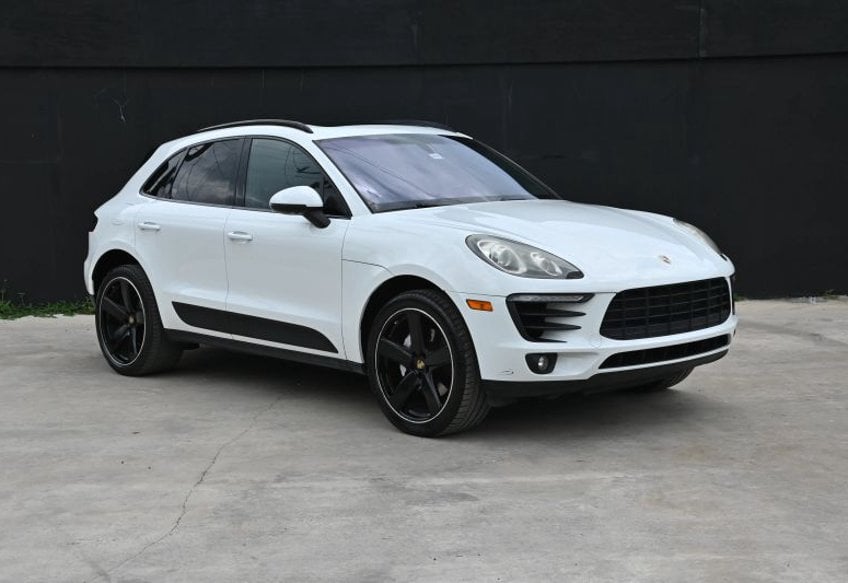 2016 Porsche Macan S Sport Utility 4D main vehicle photo