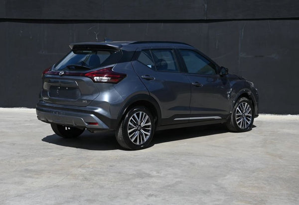 2024 Nissan Kicks SR photo 4