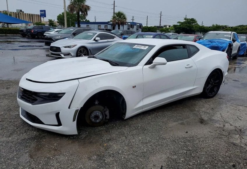 2020 Chevrolet Camaro LT main vehicle photo