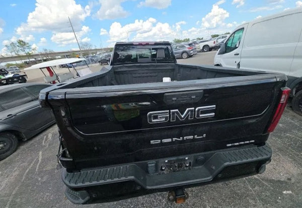 2024 GMC Sierra 3500HD Denali Ultimate photo 9