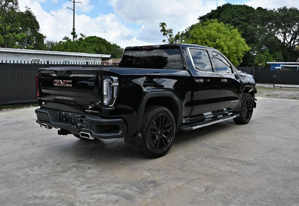 2023 GMC Sierra 1500 Denali photo 4