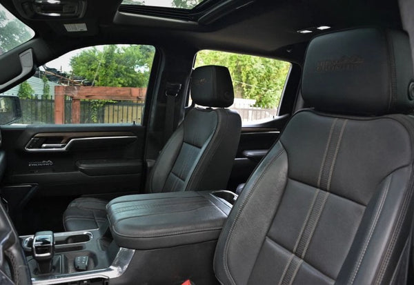2023 Chevrolet Silverado 1500 High Country vehicle photo 10
