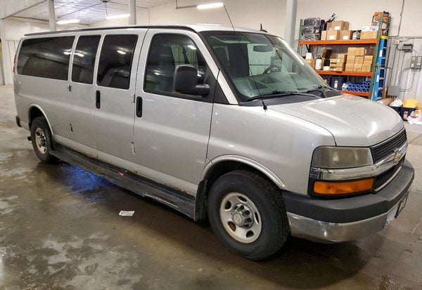2011 Chevrolet Express LT 3500 photo 2