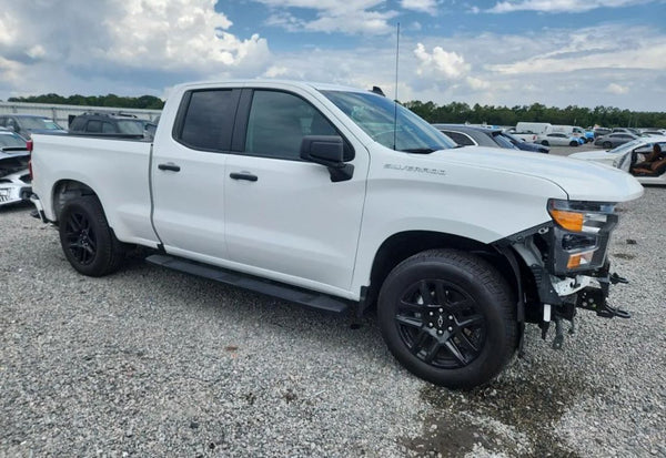2025 Chevrolet Silverado 1500 Custom photo 11